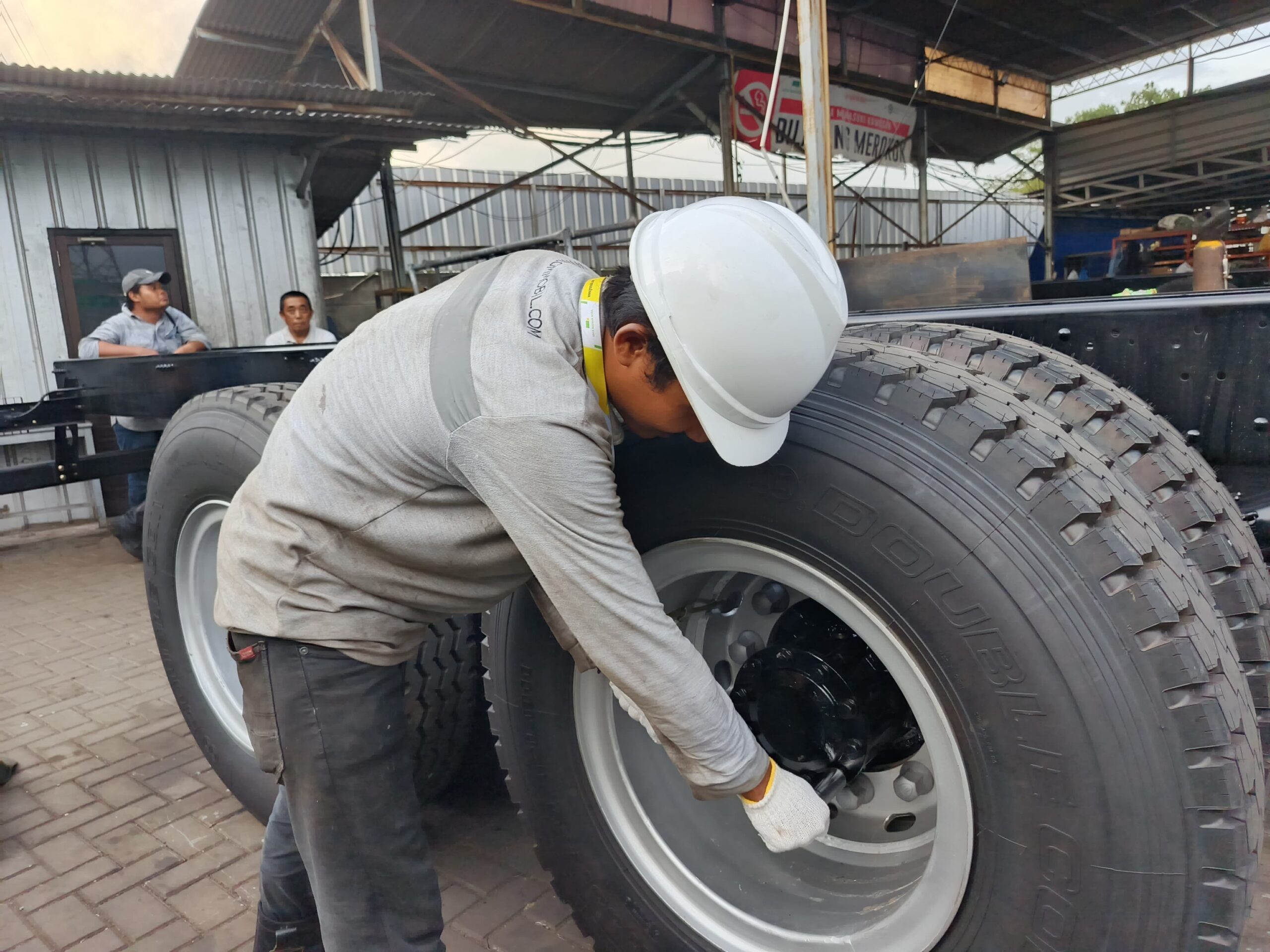 1. CHASSIS & SUSPENSION SENIOR TECHNICIAN